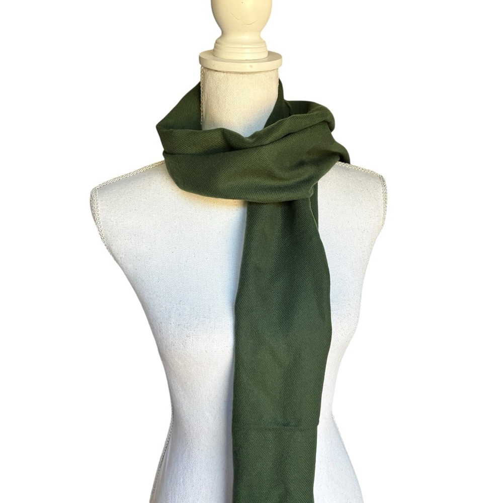 100% Cashmere Scarf Made in Scotland Green Fringe Luxury Unisex Winter Scarf - Picture 11 of 11